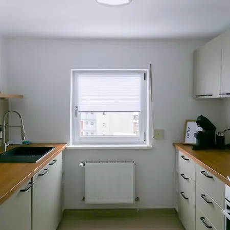 Modernes, Zentrales Mit Boxspringbett Und Waschmaschine *