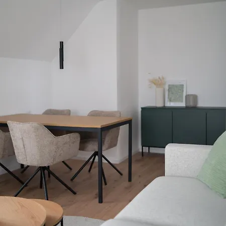 Apartment Modernes, Zentrales Mit Boxspringbett Und Waschmaschine